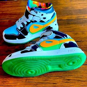 Tenis para niños marca NKE color azul con blanco